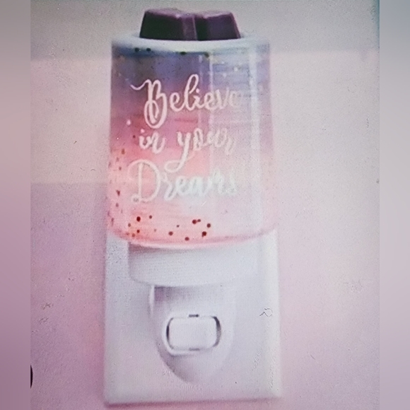 NEW, Lot of 2 Scentsy, Believe in your dreams Warmer and Bubblegum Scentsy Bar - Picture 8 of 11